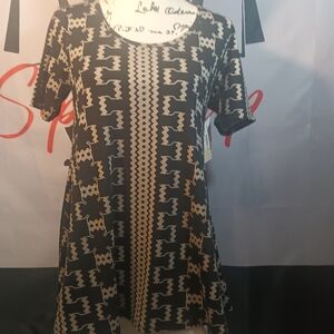 4 For $30 NWT Lularoe Perfect T